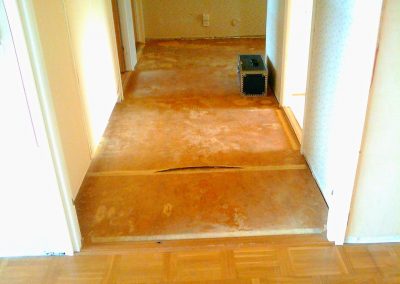 Förarbete/borttagning av gammalt golv